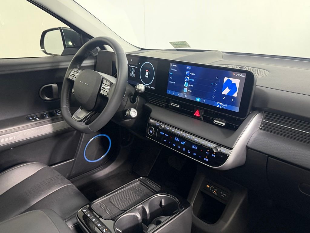 Used 2025 Green Hyundai Limited image 30
