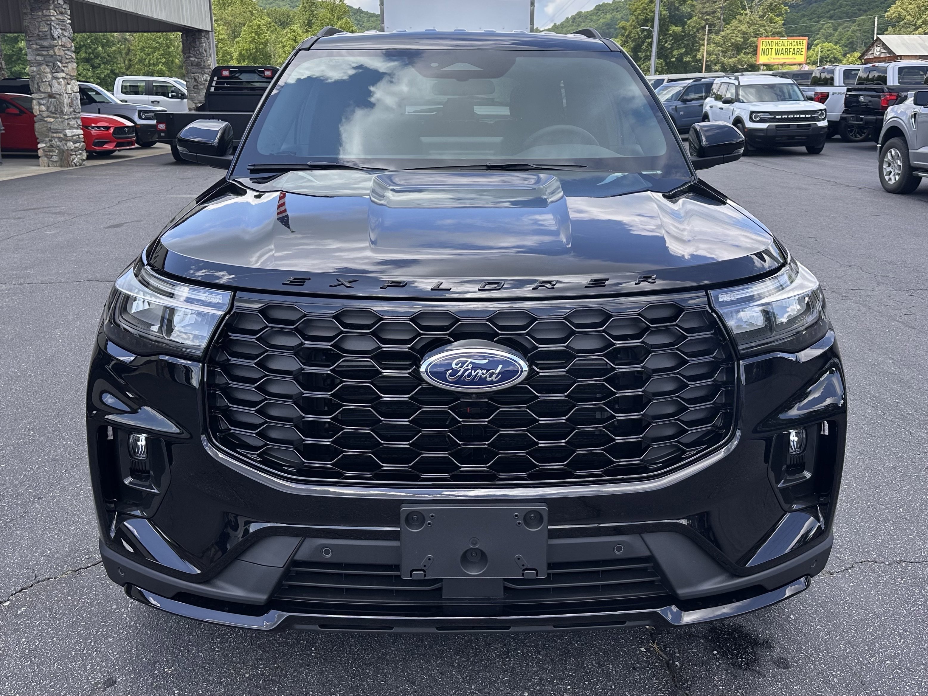 New 2026 Agate Black Metallic Ford ST-Line image 3