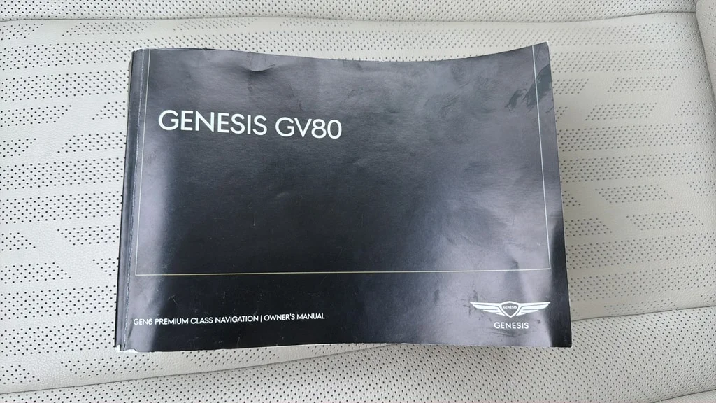 Used 2023 Himalayan Gray Genesis 2.5T image 27