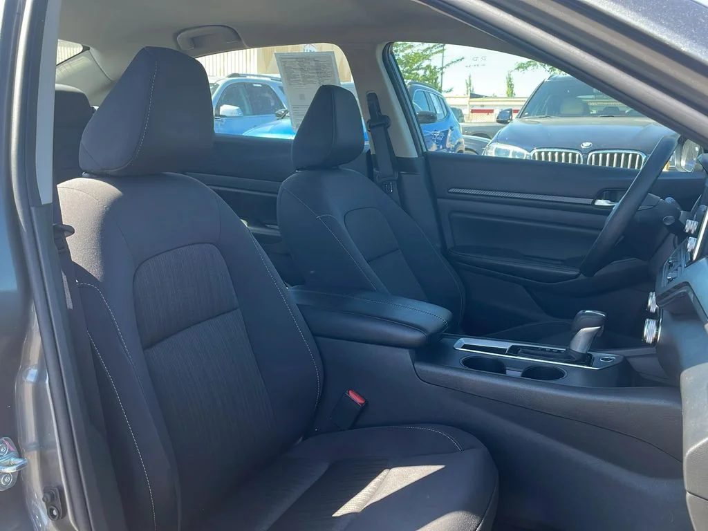 2025 Nissan Altima SV - Photo 22