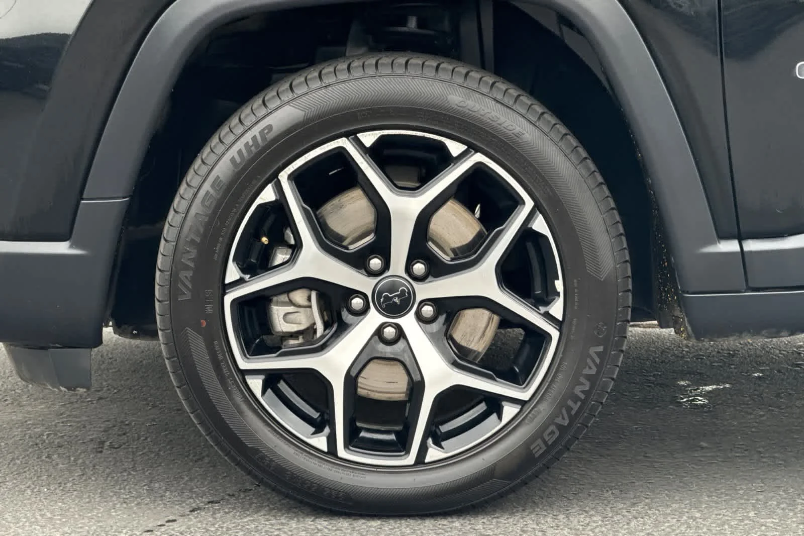 Certified Used 2025 Diamond Black Jeep Limited image 26