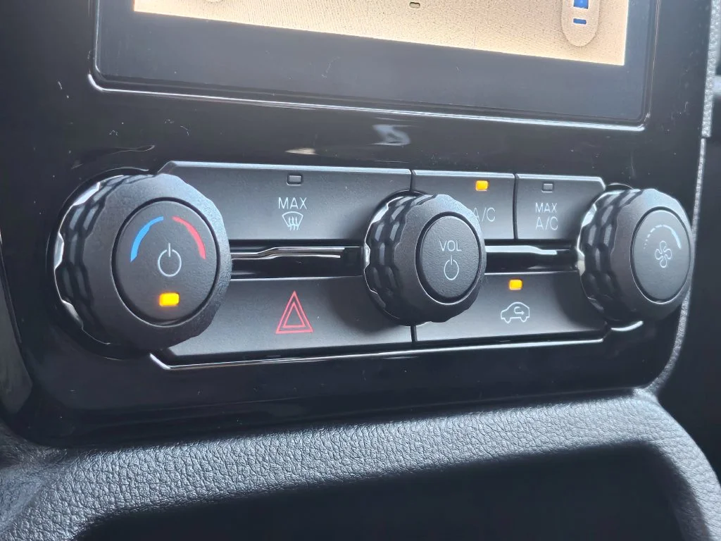 New 2026 Carbonized Gray Metallic Ford XLT image 28