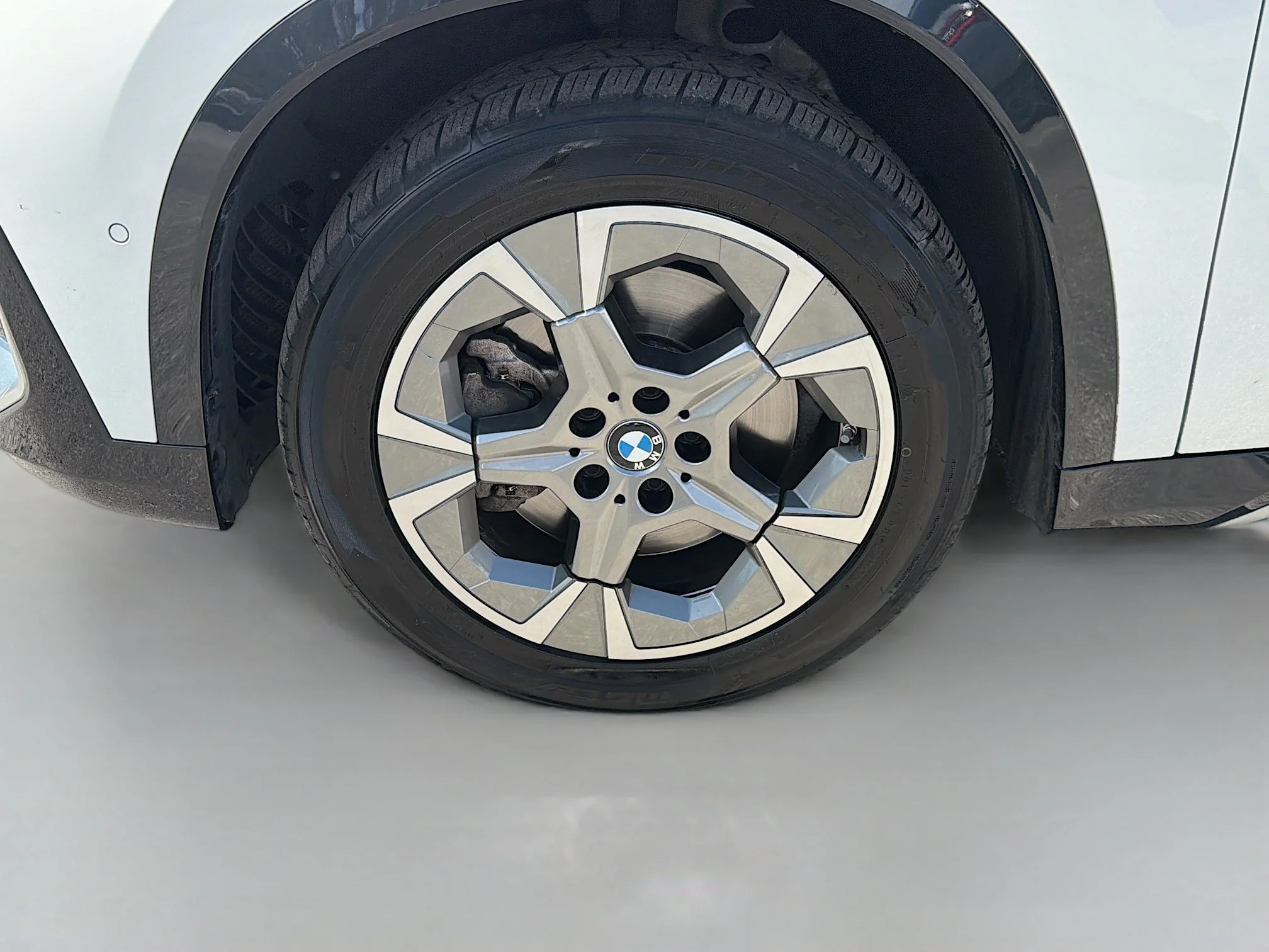 Used 2024 Alpine White BMW xDrive28i image 39