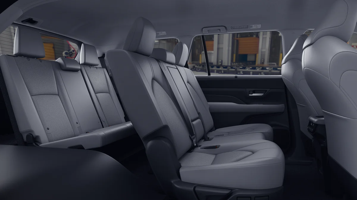 New 2026 Blueprint Toyota Hybrid XLE image 21