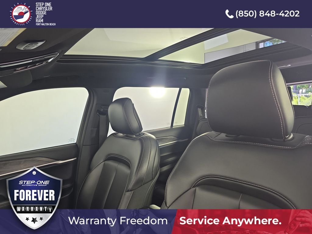Used 2025 Silver Jeep Limited image 26