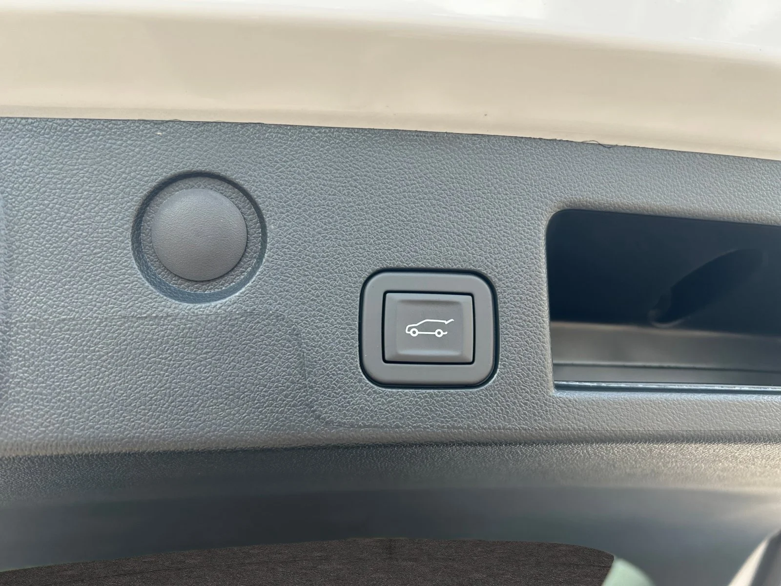 New 2027 Summit White GMC AWD AT4 image 11