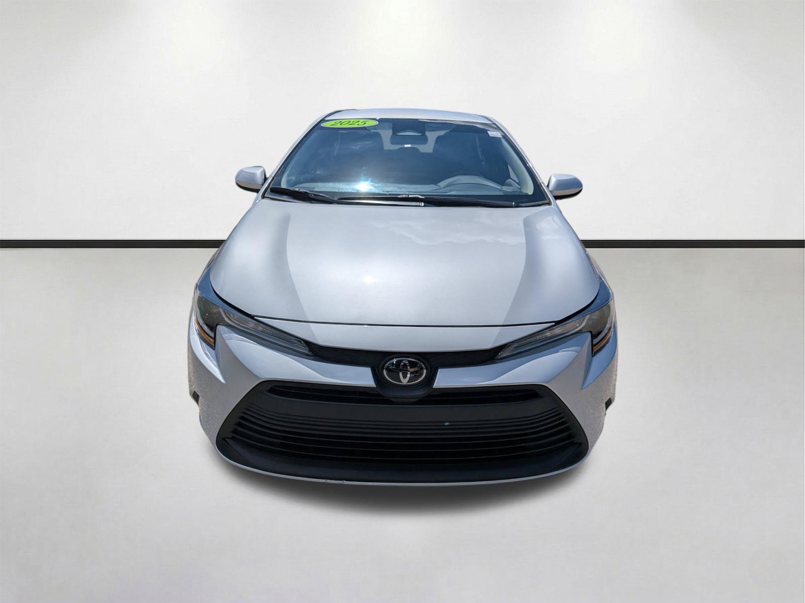 Used 2025 Classic Silver Metallic Toyota LE image 9