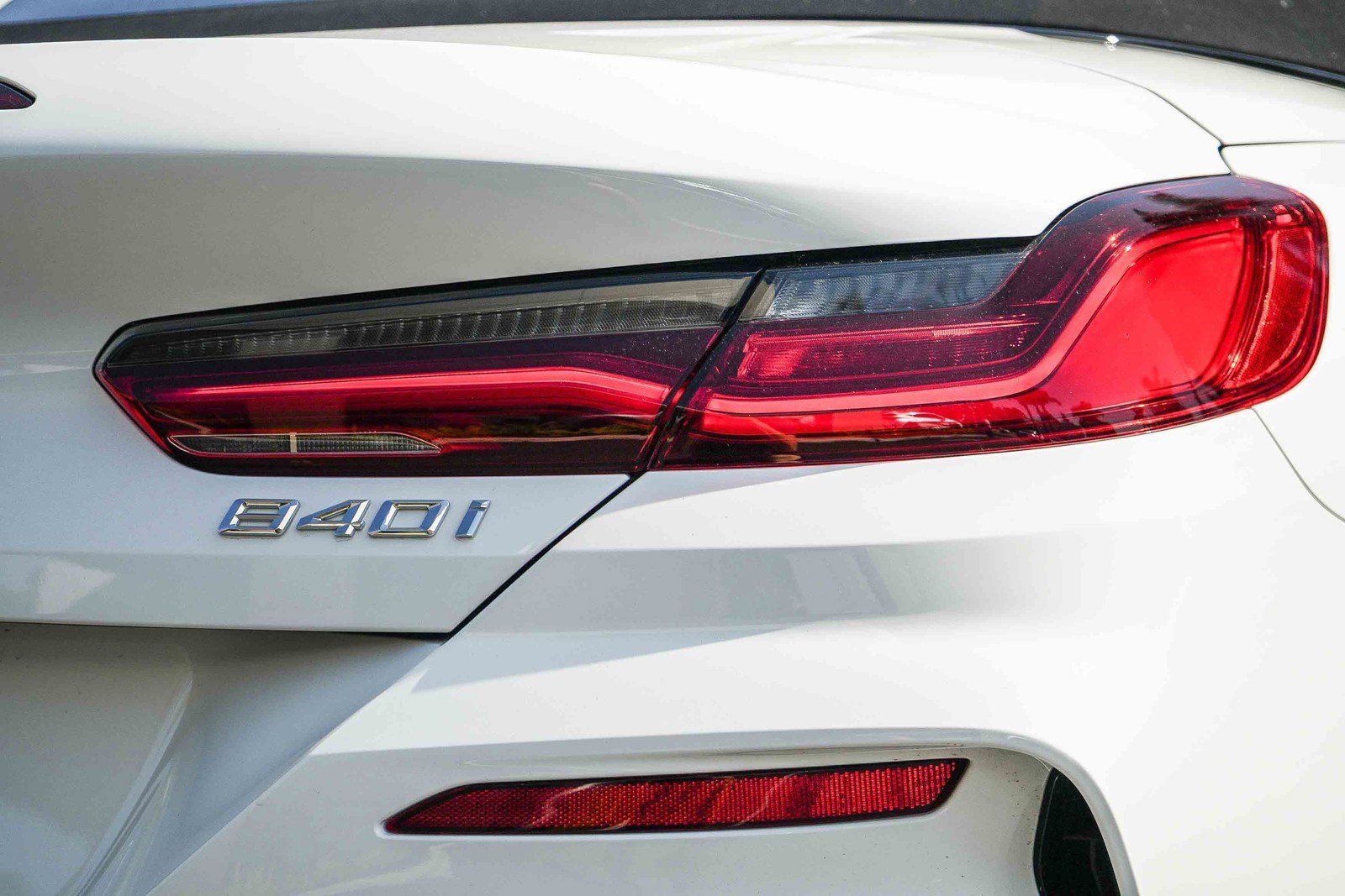2025 BMW 8 Series 840i - Photo 7