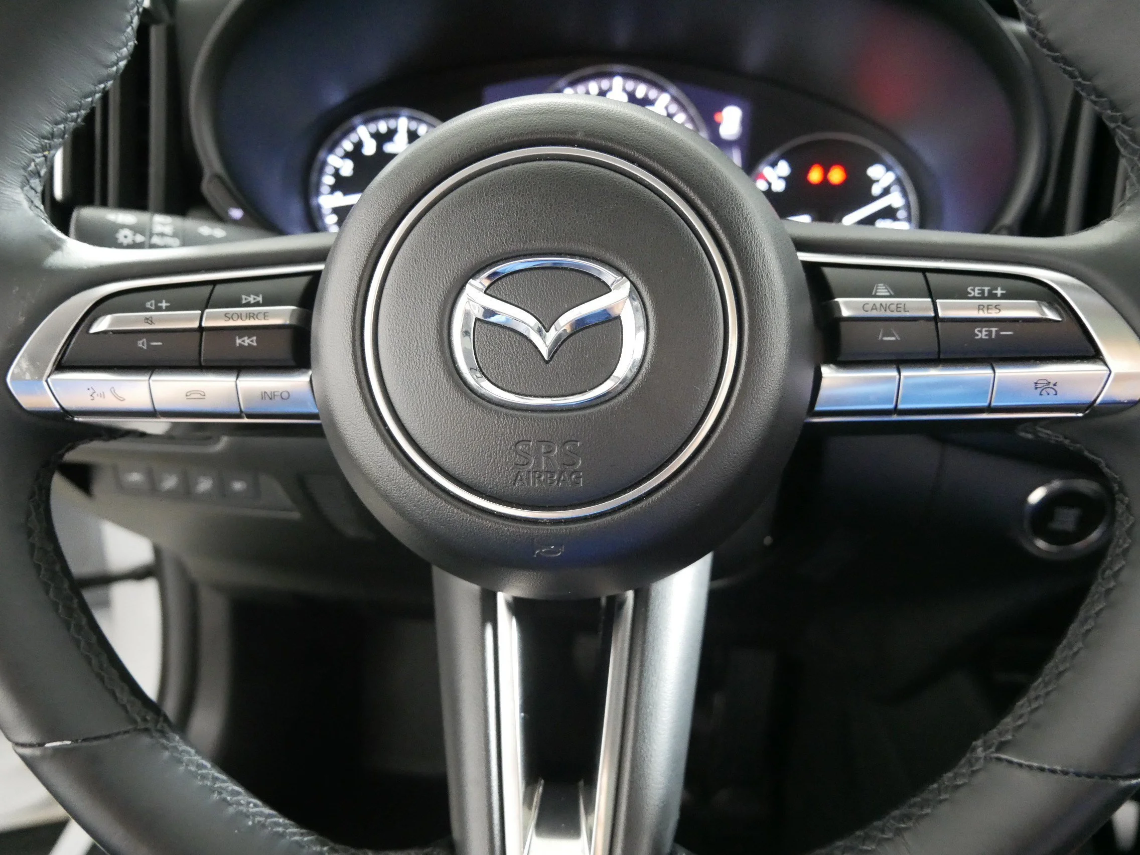 Used 2025 Wind Chill Pearl Mazda 2.5 S Premium Plus Package image 25