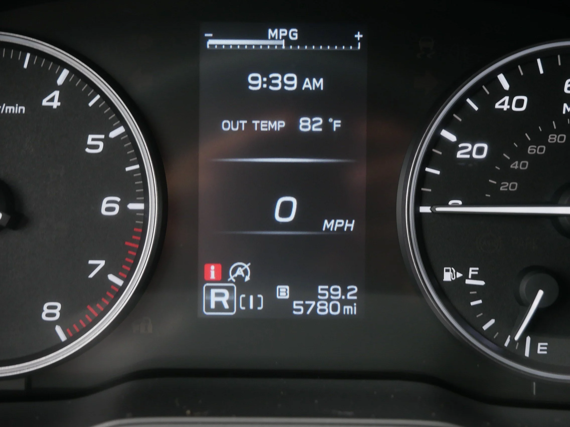 Used 2024 Ice Silver Metallic Subaru Premium image 33