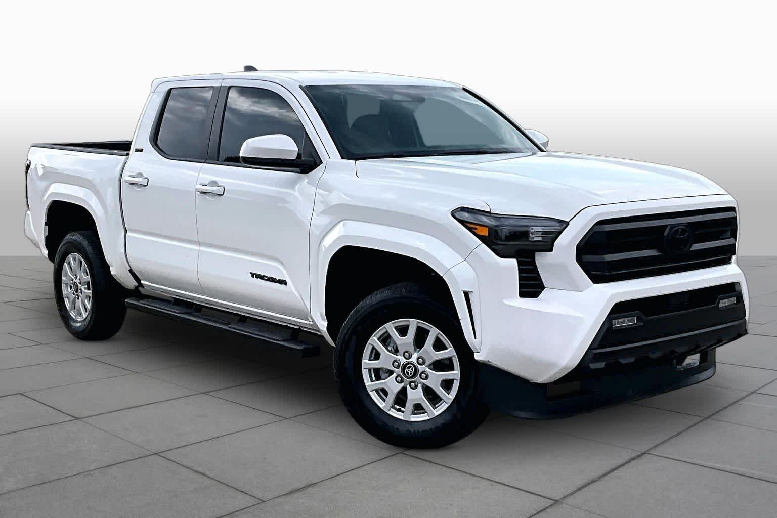 Certified Used 2025 Ice Cap Toyota SR5 image 3