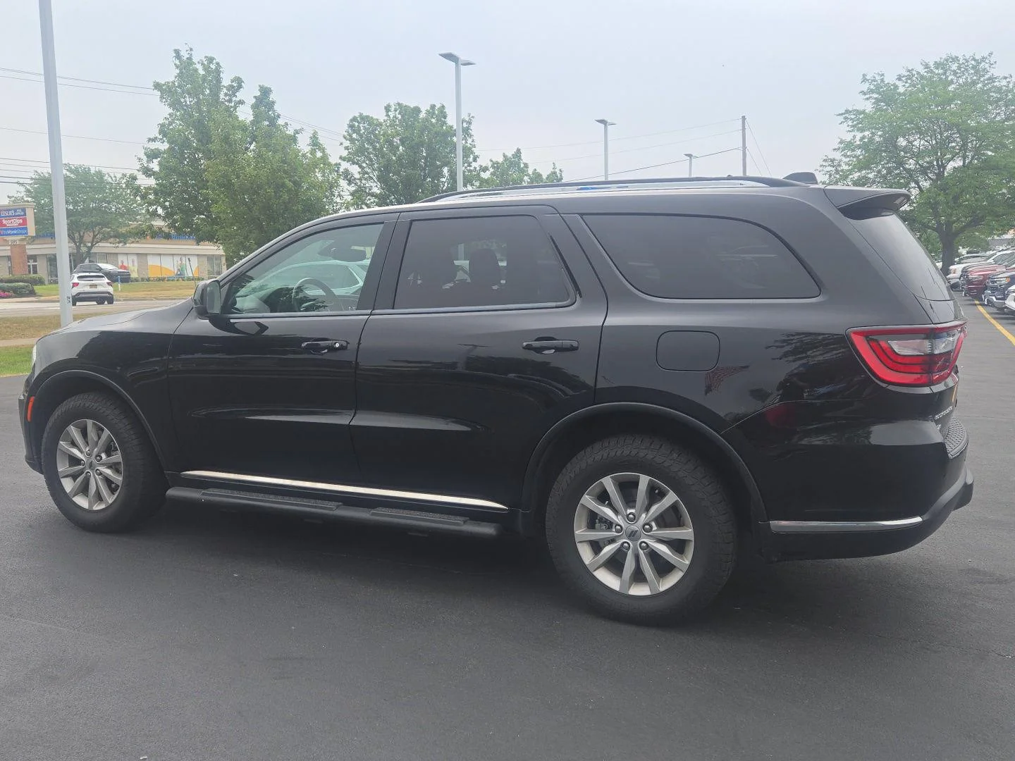 Used 2023 DB Black Clearcoat Dodge SXT Launch Edition image 4