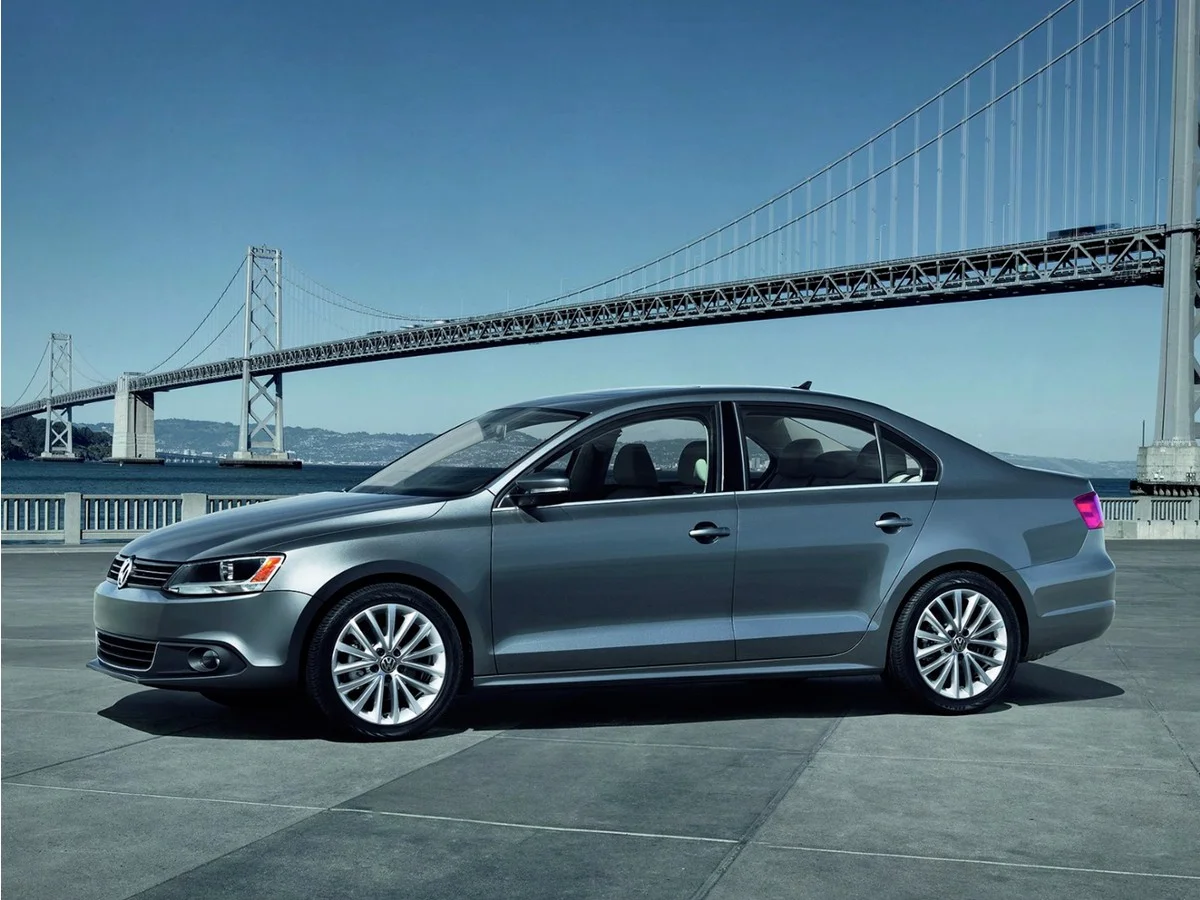 Used 2012 Red Volkswagen TDI image 1