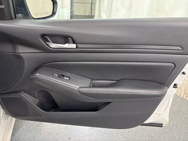 2025 Nissan Altima SV - Photo 14