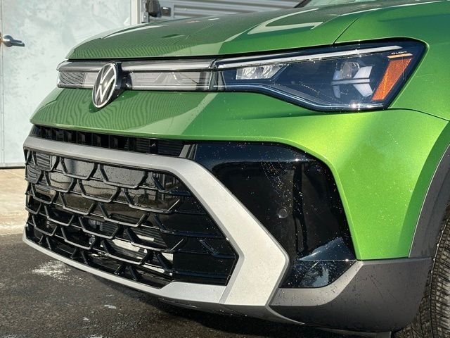 New 2026 Bright Moss Green Metallic Volkswagen 1.5T SEL image 8