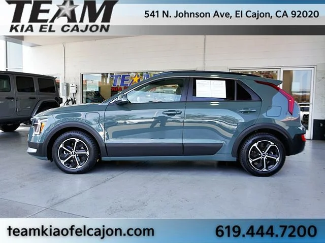 Certified Used 2023 Green Kia EX image 6