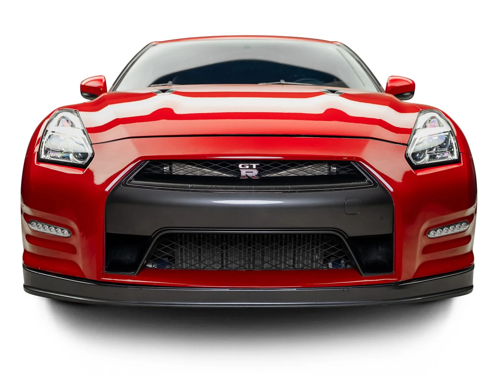 Used 2015 Red Nissan Premium image 8