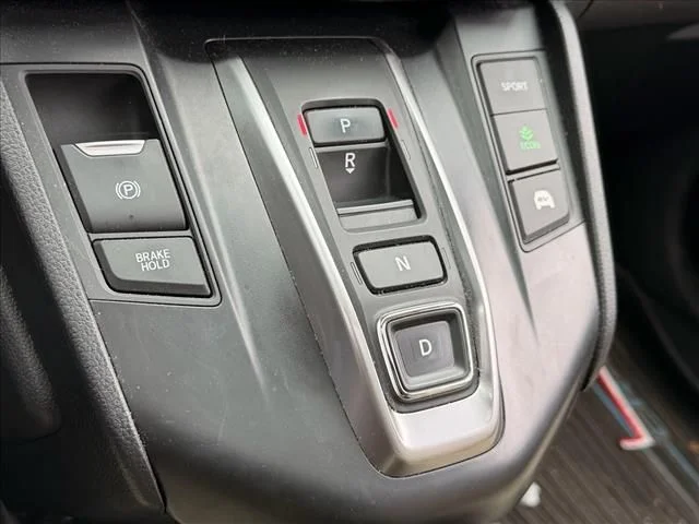 Used 2022 White Honda EX-L image 29