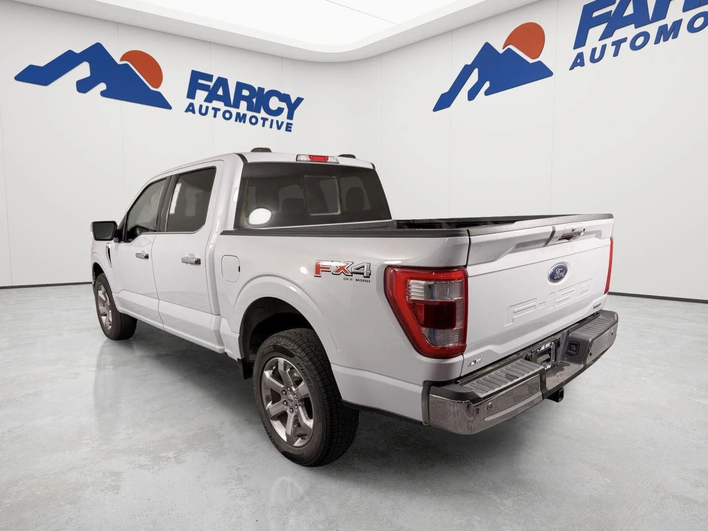 Used 2022 Space White Ford LARIAT image 3