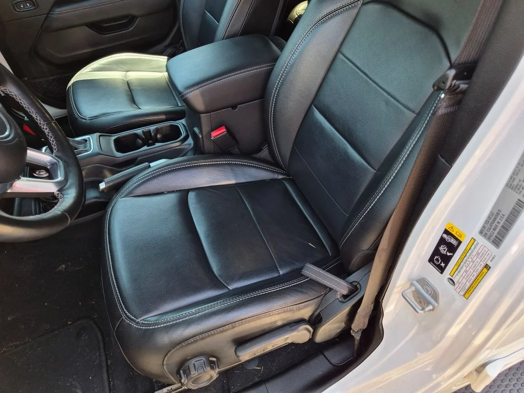 Used 2022 White Jeep Unlimited Sahara 4xe image 22