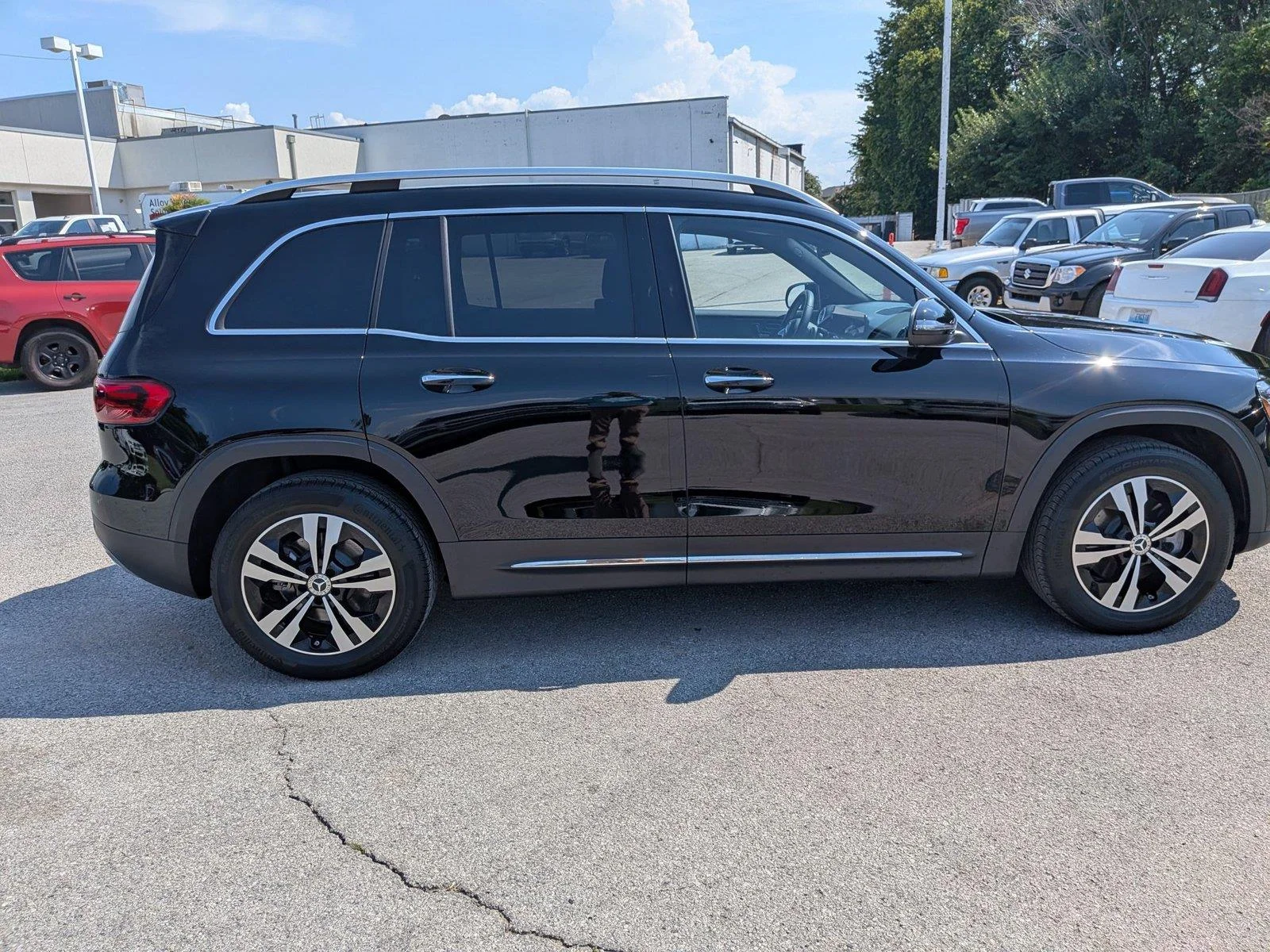 Used 2025 Night Black Mercedes-Benz GLB 250 image 6