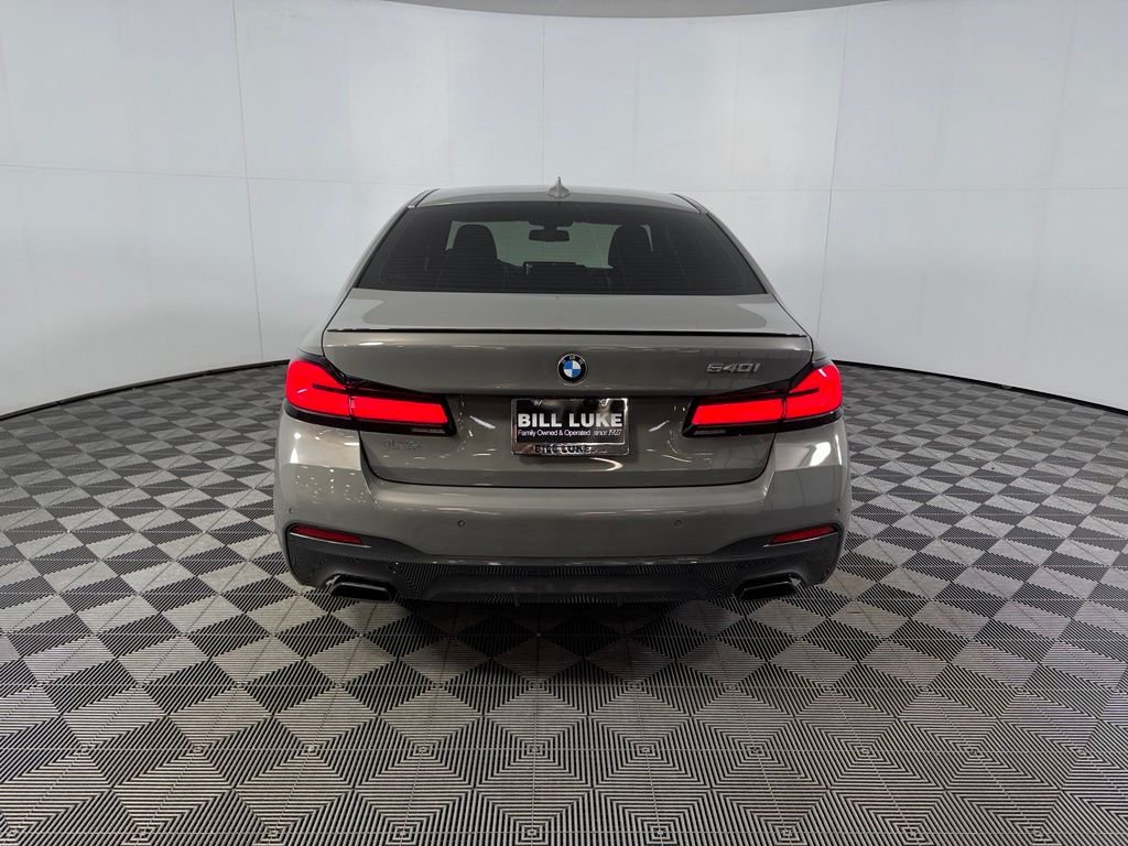 Used 2021 Gray BMW 540i image 6