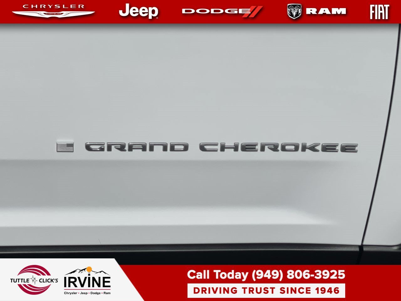 New 2026 Bright White Clear-Coat Exterior Paint Jeep Limited image 8