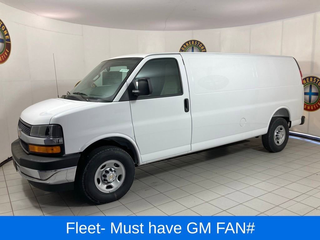 2026 Chevrolet Express 3500 Extended Work Van's photo