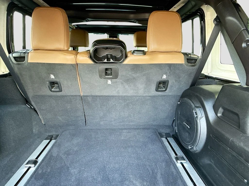 Used 2021 Black Clearcoat Jeep Unlimited Rubicon image 27