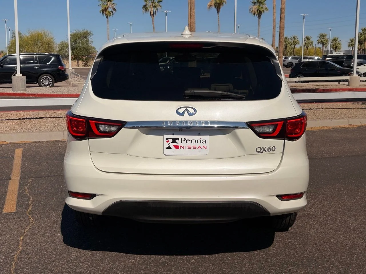 Used 2020 Majestic White INFINITI Pure image 4