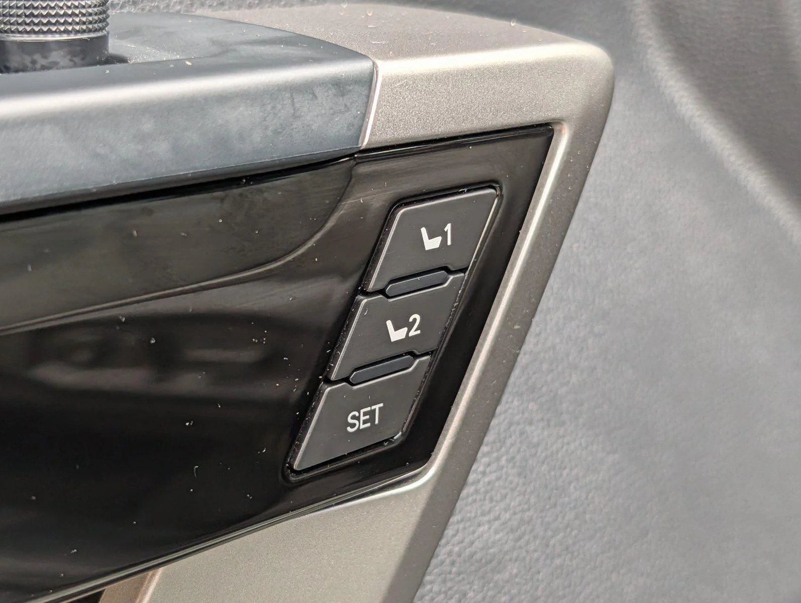 Used 2025 Lunar Rock Toyota Limited image 15