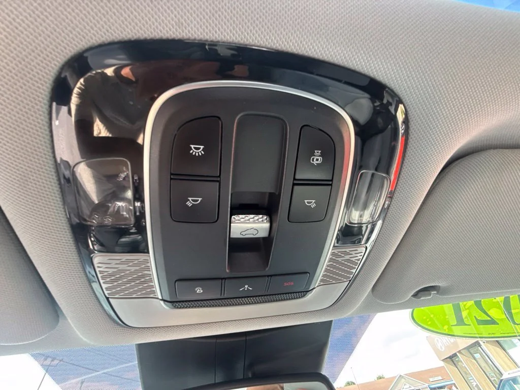 Used 2021 Green Hyundai SEL image 30