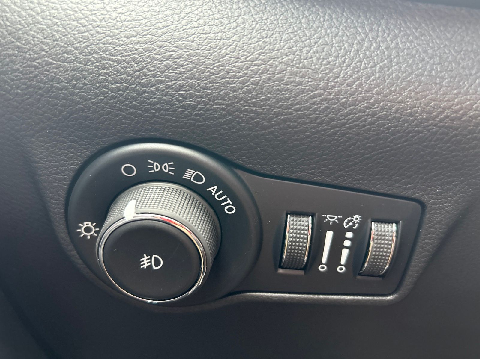 New 2026 Bright White Clearcoat Jeep  image 25