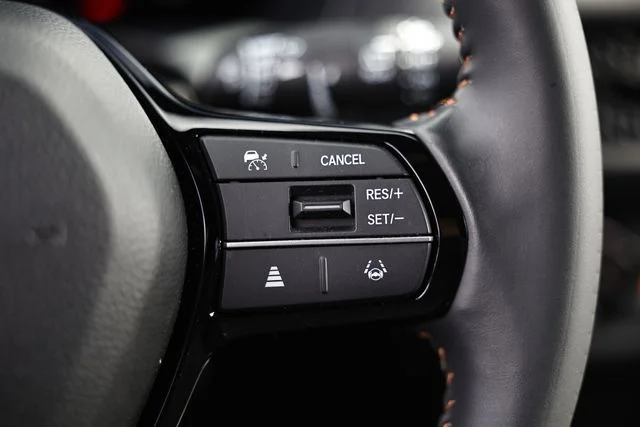 Used 2025 Nordic Forest Pearl Honda Sport image 34