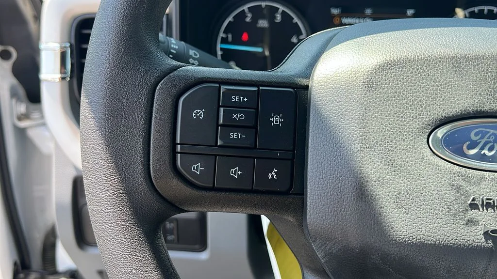 New 2024 Oxford White Ford F-450® XL image 21