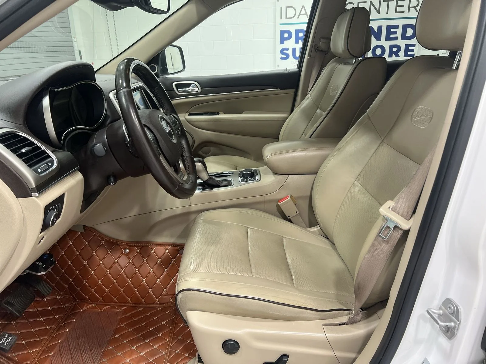 2017 Jeep Grand Cherokee Overland - Photo 11