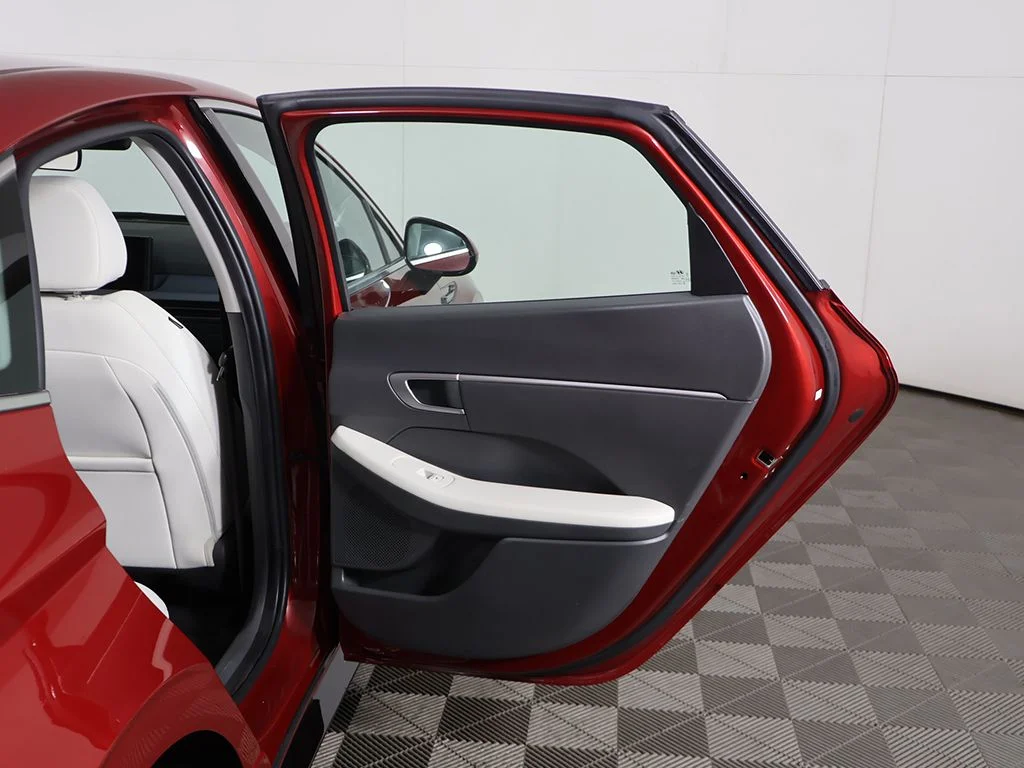 Used 2025 Red Hyundai SEL image 20
