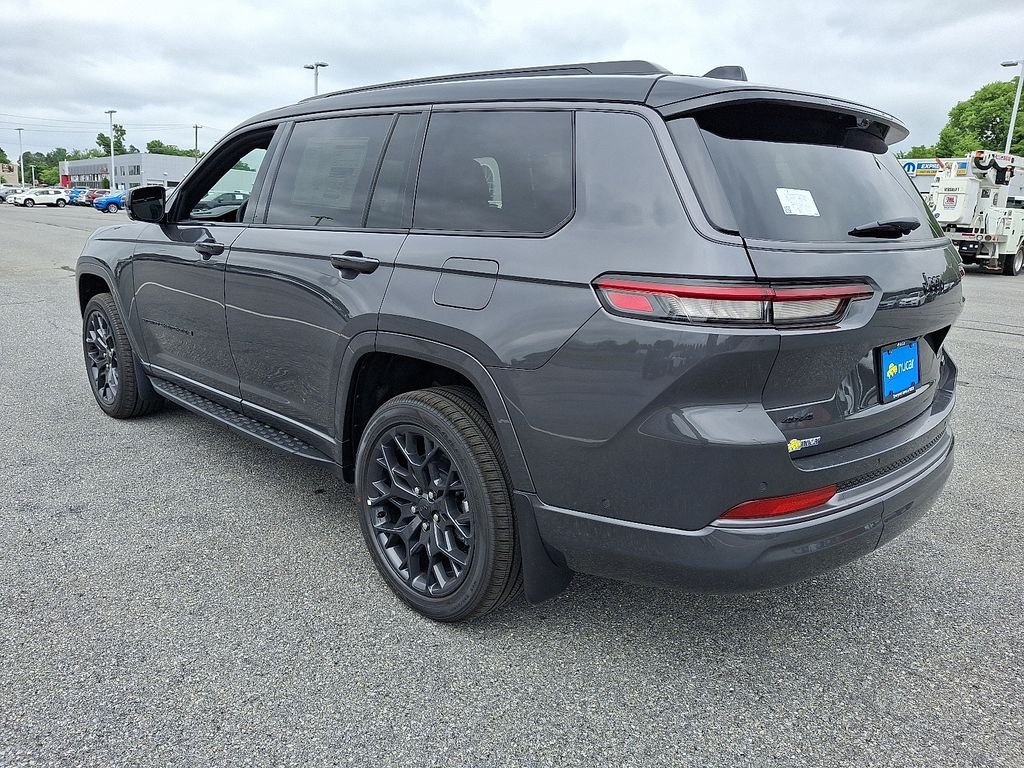 New 2026 Baltic Gray Metallic Clear-Coat Exterior Paint Jeep Summit image 3