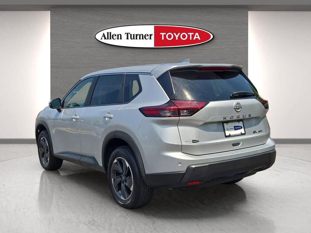 Used 2024 Silver Nissan SV image 8