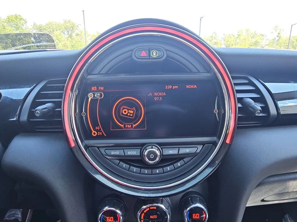 Used 2018 Blue MINI Base image 20