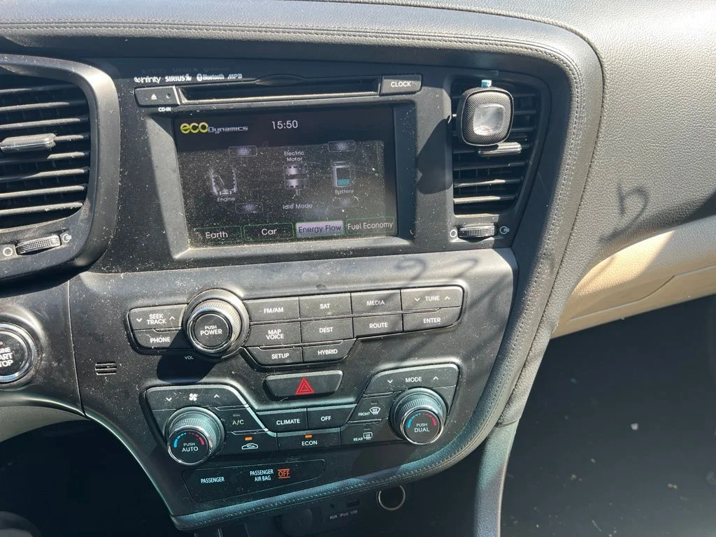 Used 2011 Silver Kia EX image 9