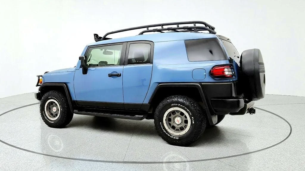 Used 2014 Heritage Blue Toyota 4WD 4dr Automatic image 7