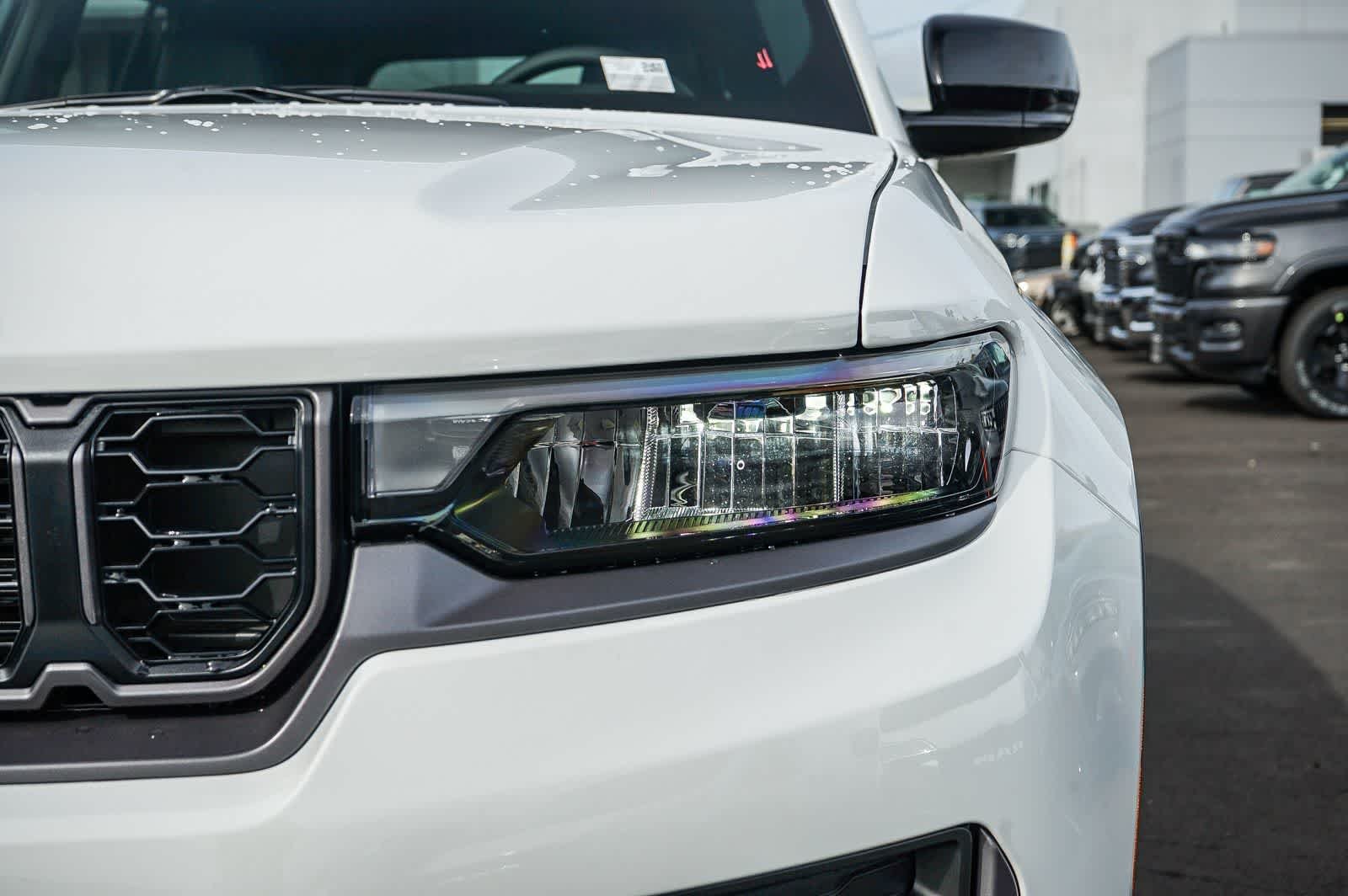 New 2026 Bright White Clearcoat Jeep Laredo Altitude image 8
