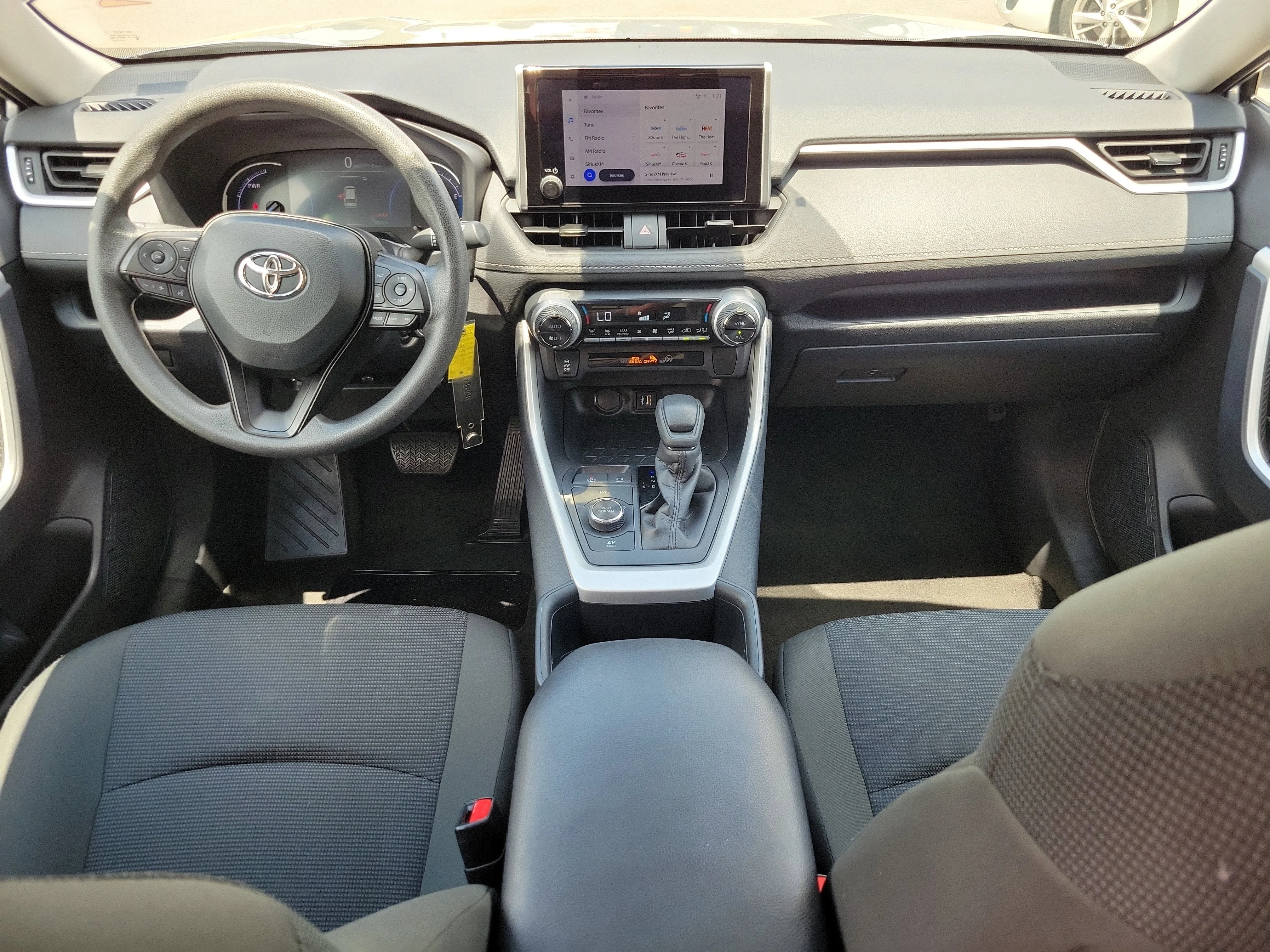 Used 2025 Silver Toyota Hybrid LE image 9