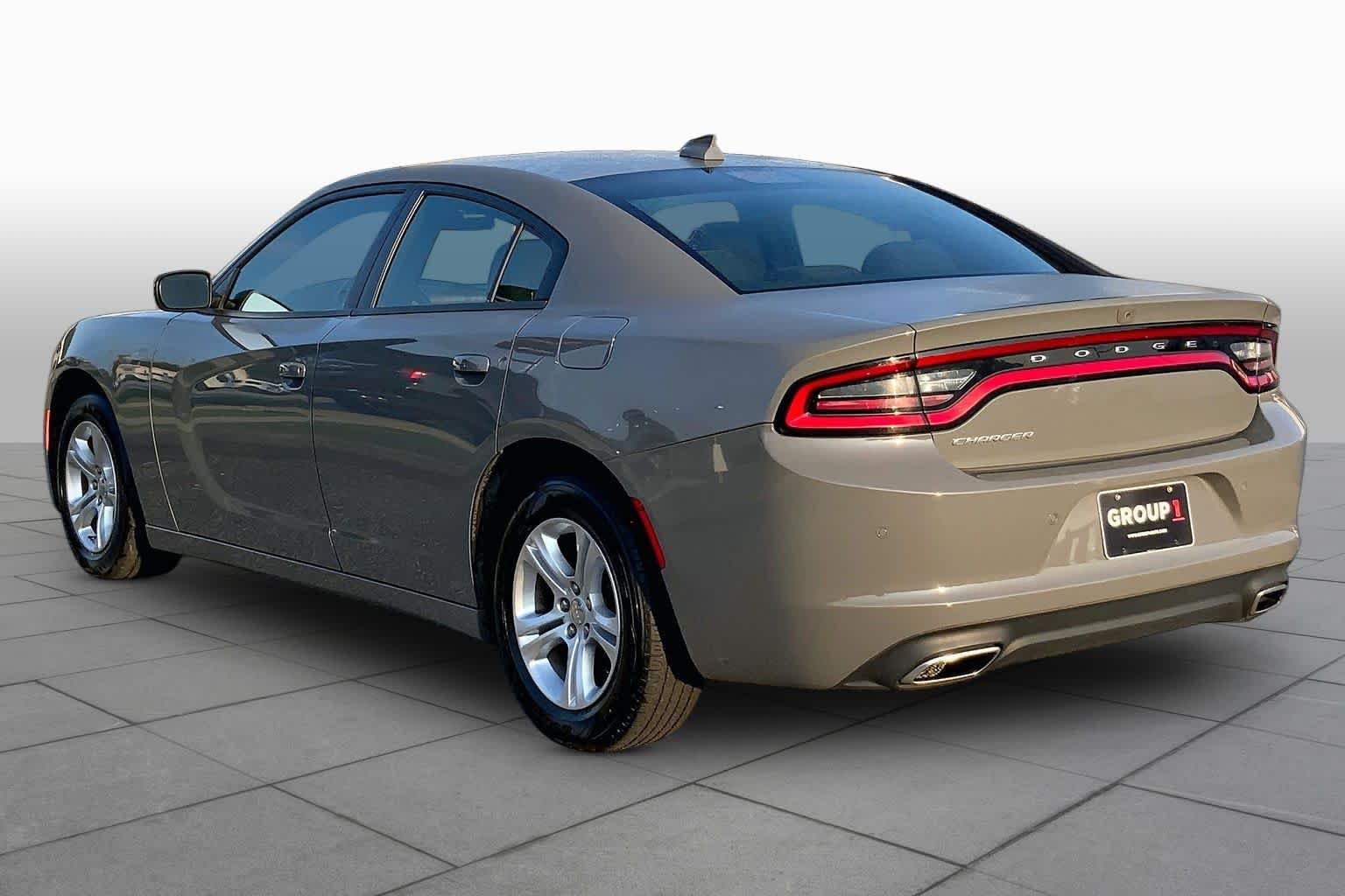 Used 2023 Destroyer Gray Clearcoat Dodge SXT image 12