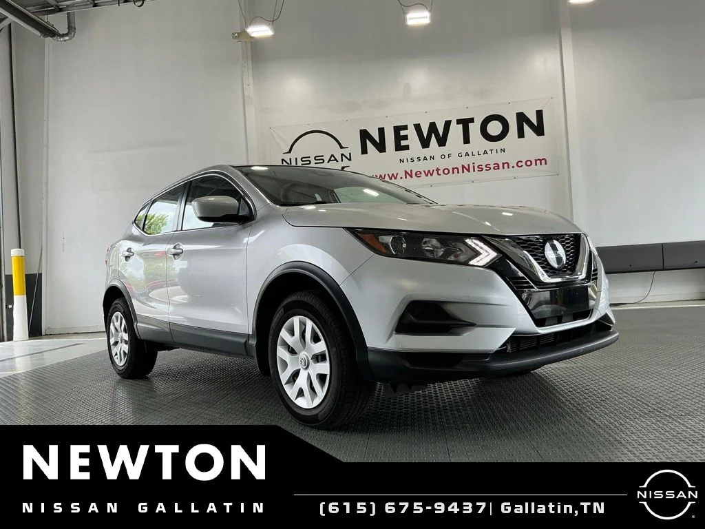 Used 2020 Brilliant Silver Metallic Nissan S image 14