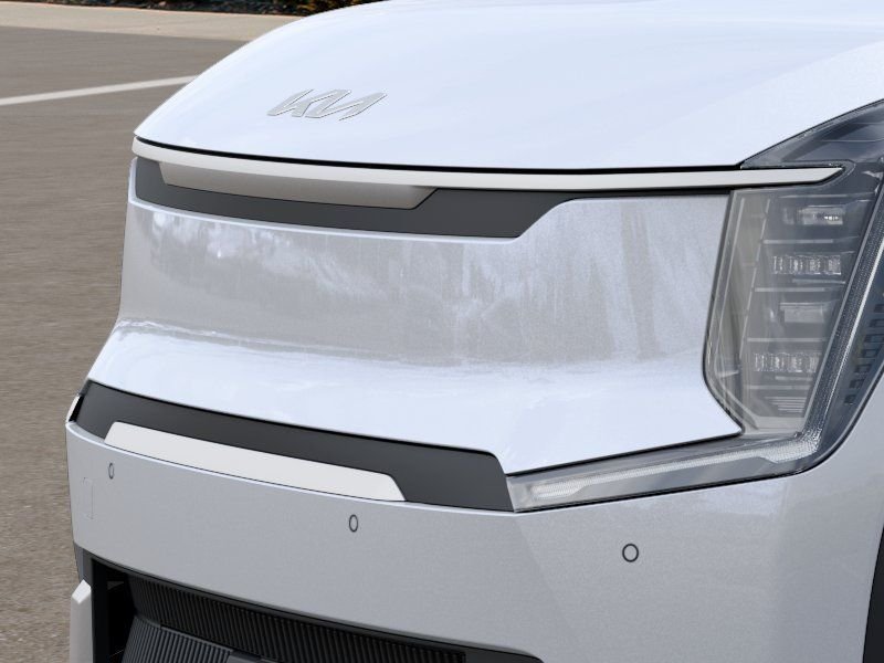 New 2026 White Kia Wind image 12