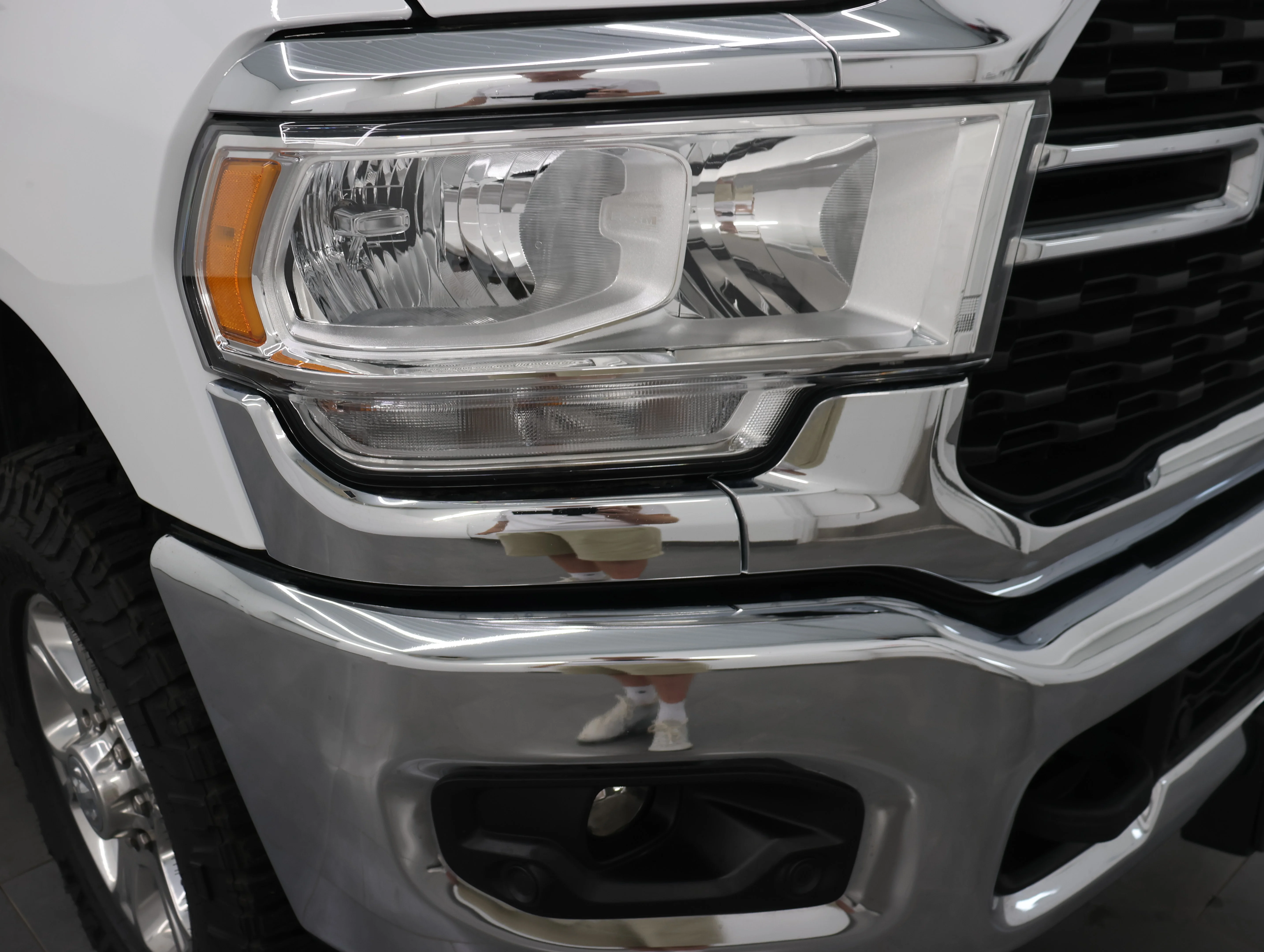 Used 2022 Bright White Clearcoat Ram Big Horn image 23