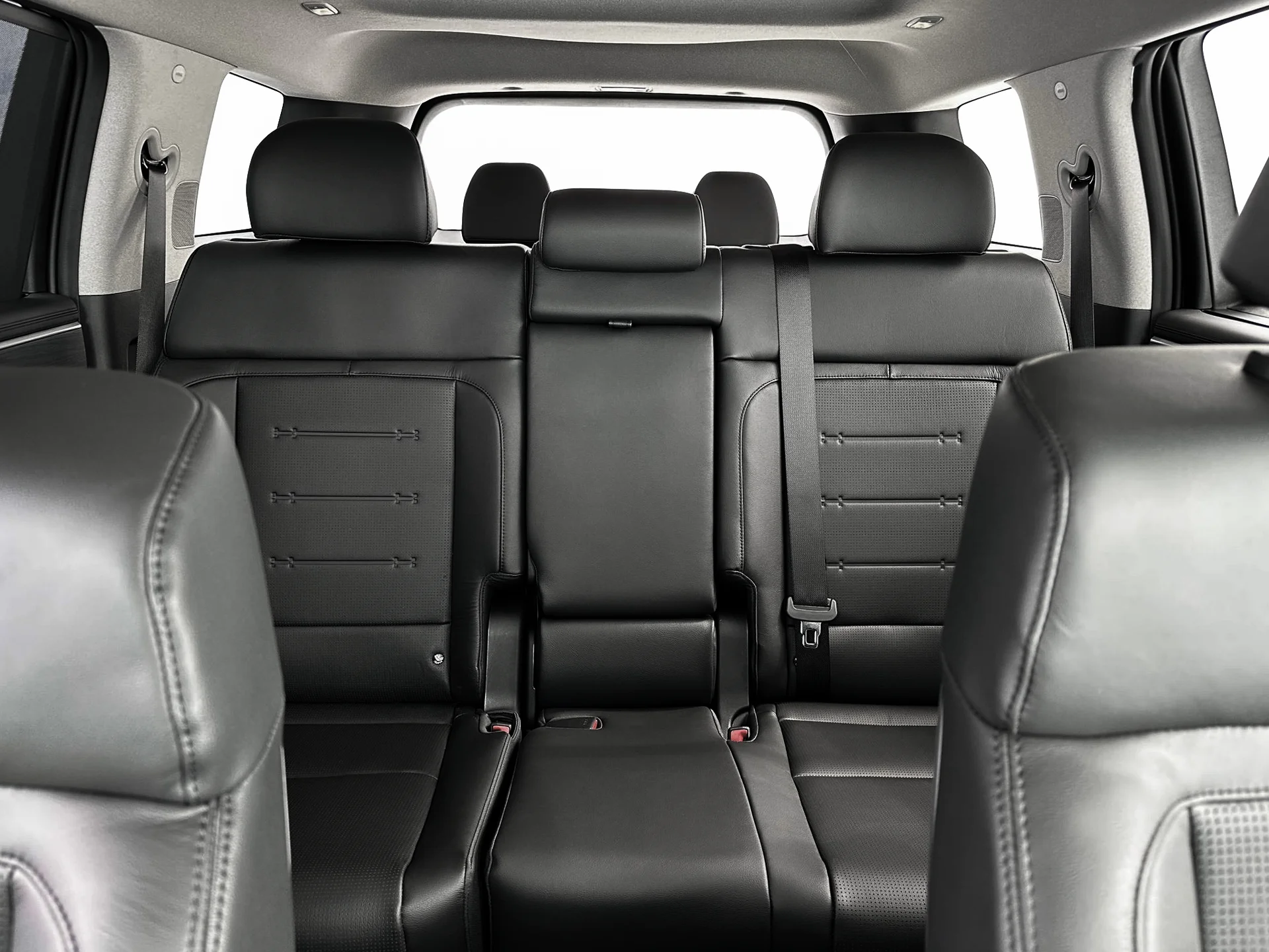 2025 Hyundai Santa Fe Limited - Photo 16
