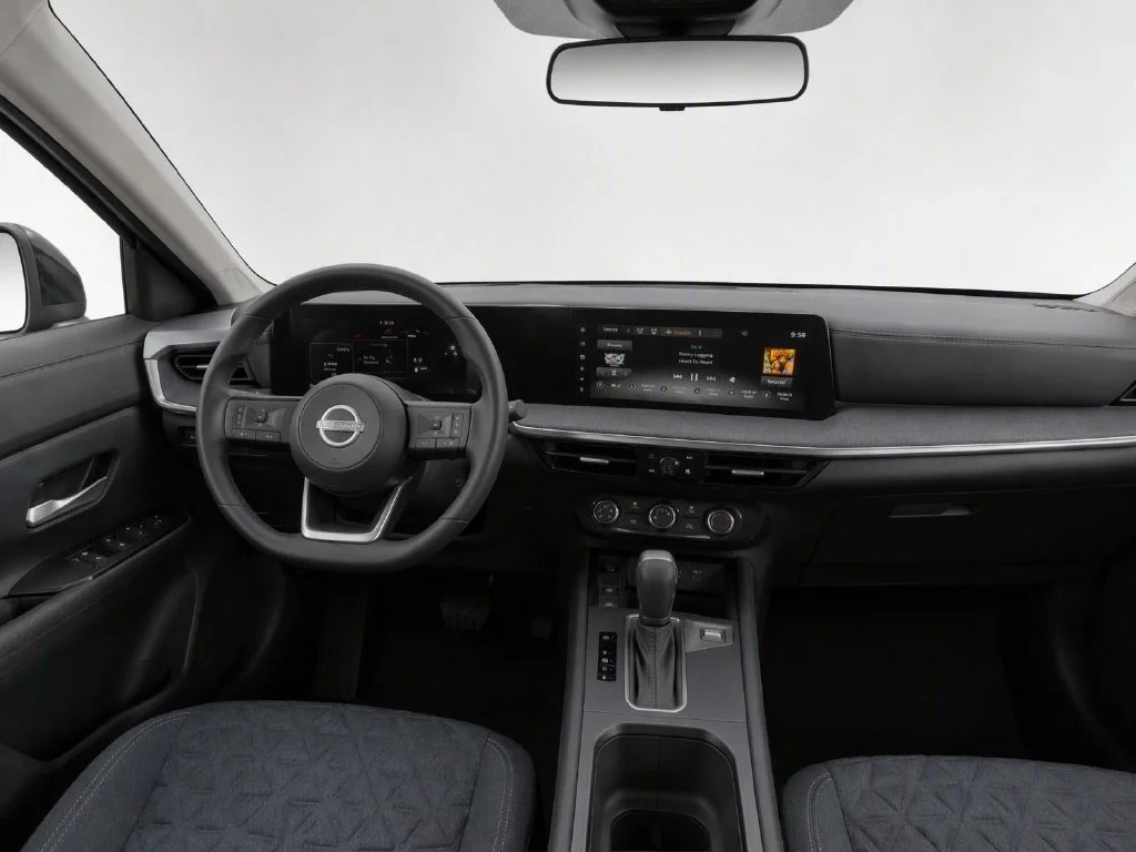 Used 2025 Gray Nissan SV image 27